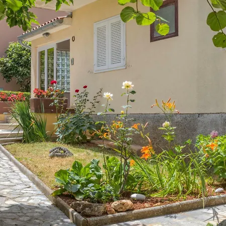Apartamento Daria-1 By Interhome Poreč